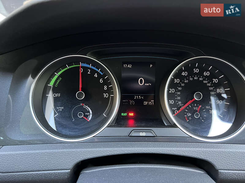 Хетчбек Volkswagen e-Golf 2017 в Одесі