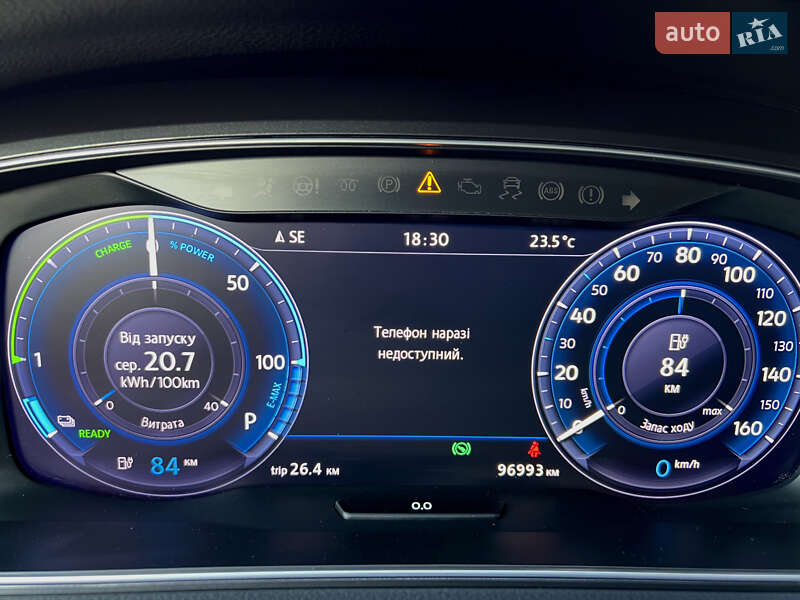 Хэтчбек Volkswagen e-Golf 2017 в Новояворовске