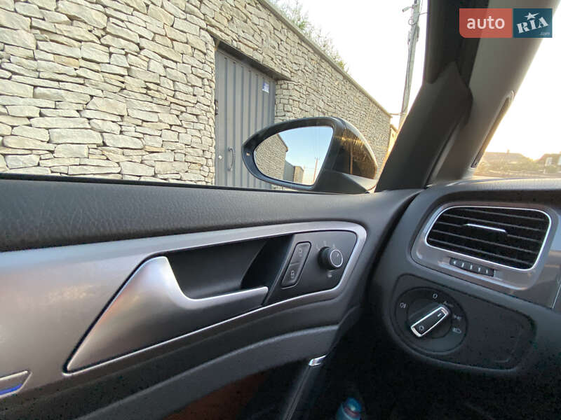 Хэтчбек Volkswagen e-Golf 2014 в Виннице фото 14 Хэтчбек Volkswagen e-Golf 2014 в Виннице