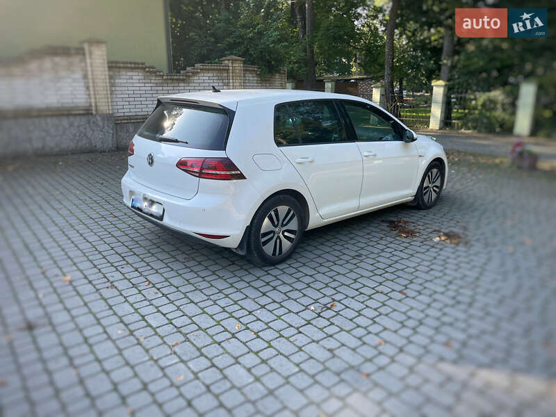 Хетчбек Volkswagen e-Golf 2016 в Львові