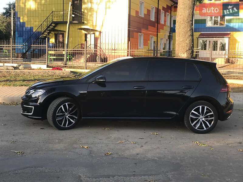 Хэтчбек Volkswagen e-Golf 2019 в Голованевске фото 4 Хэтчбек Volkswagen e-Golf 2019 в Голованевске