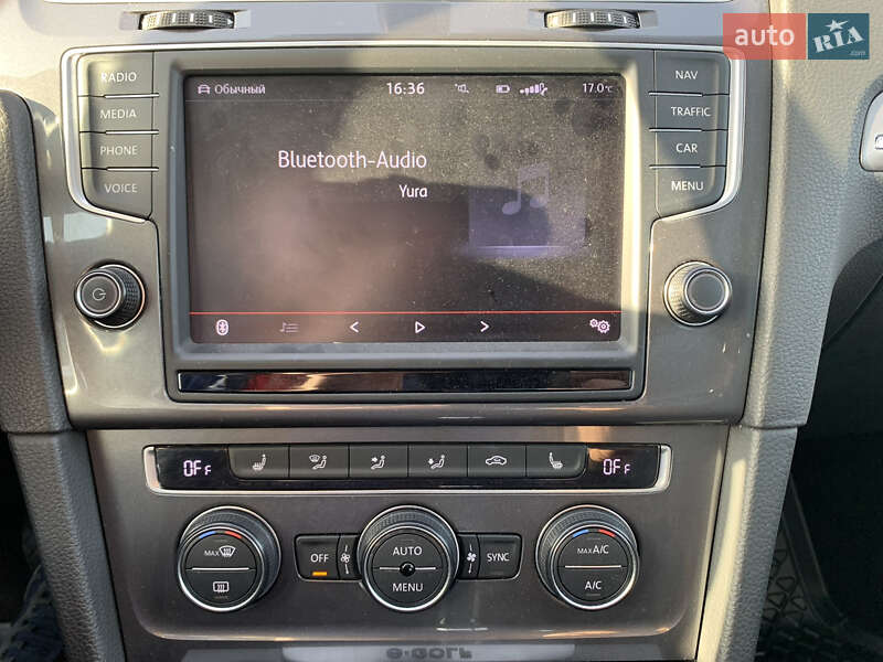 Хетчбек Volkswagen e-Golf 2015 в Львові