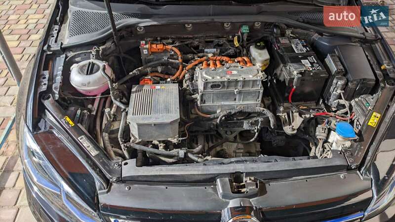 Хетчбек Volkswagen e-Golf 2017 в Кривому Розі