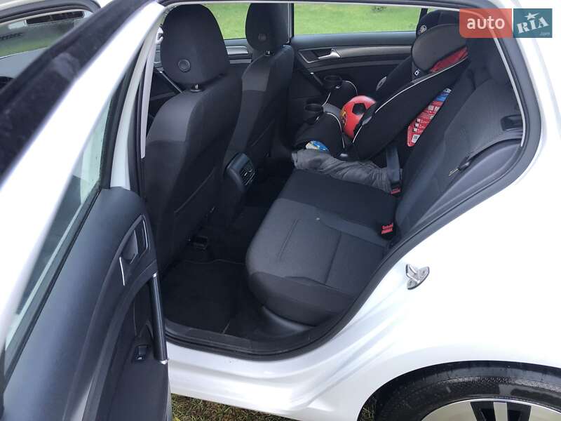 Хетчбек Volkswagen e-Golf 2019 в Камені-Каширському