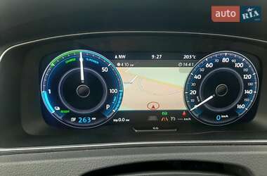 Хэтчбек Volkswagen e-Golf 2017 в 