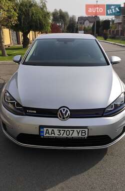 Хетчбек Volkswagen e-Golf 2016 в Києві