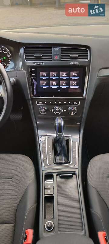 Хетчбек Volkswagen e-Golf 2017 в Хмельницькому