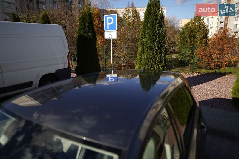 Хетчбек Volkswagen e-Golf 2018 в Житомирі