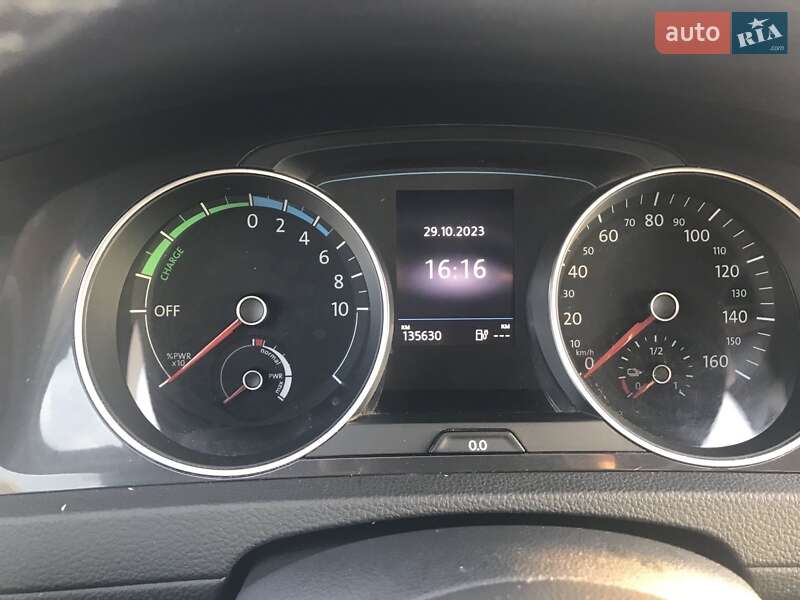 Хетчбек Volkswagen e-Golf 2018 в Житомирі