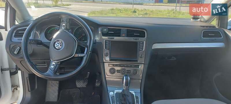 Хэтчбек Volkswagen e-Golf 2014 в Житомире