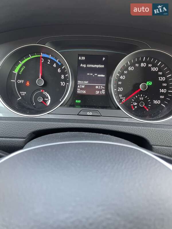Хэтчбек Volkswagen e-Golf 2015 в Черновцах фото 13 Хэтчбек Volkswagen e-Golf 2015 в Черновцах