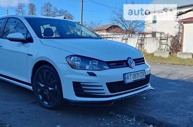 Хетчбек Volkswagen e-Golf 2014 в Івано-Франківську