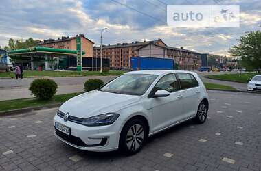Хетчбек Volkswagen e-Golf 2017 в Ужгороді
