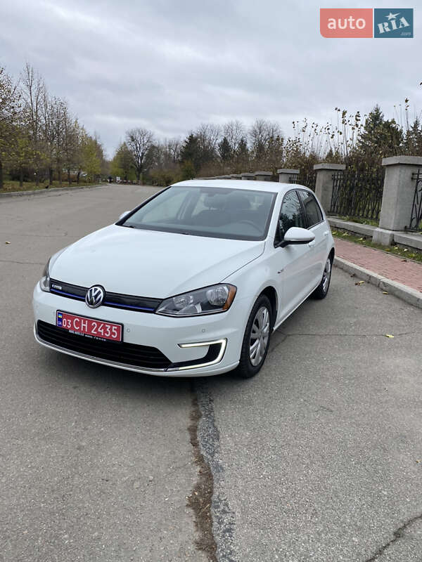 Volkswagen e-Golf 2015