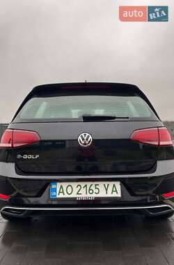 Хэтчбек Volkswagen e-Golf 2020 в 