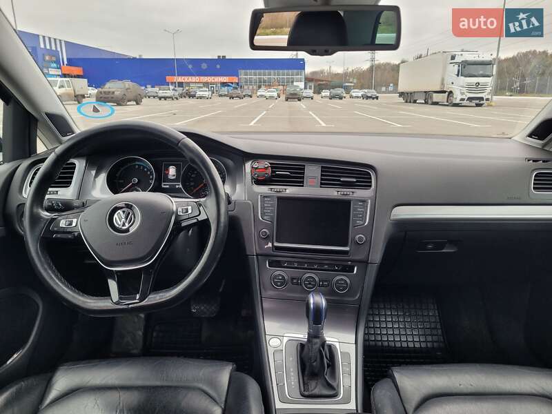 Хетчбек Volkswagen e-Golf 2014 в Запоріжжі