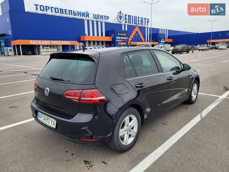 Хетчбек Volkswagen e-Golf 2014 в Запоріжжі
