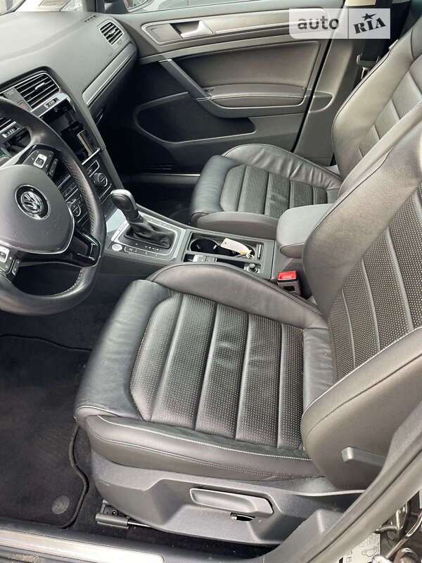 Хетчбек Volkswagen e-Golf 2019 в Миколаєві