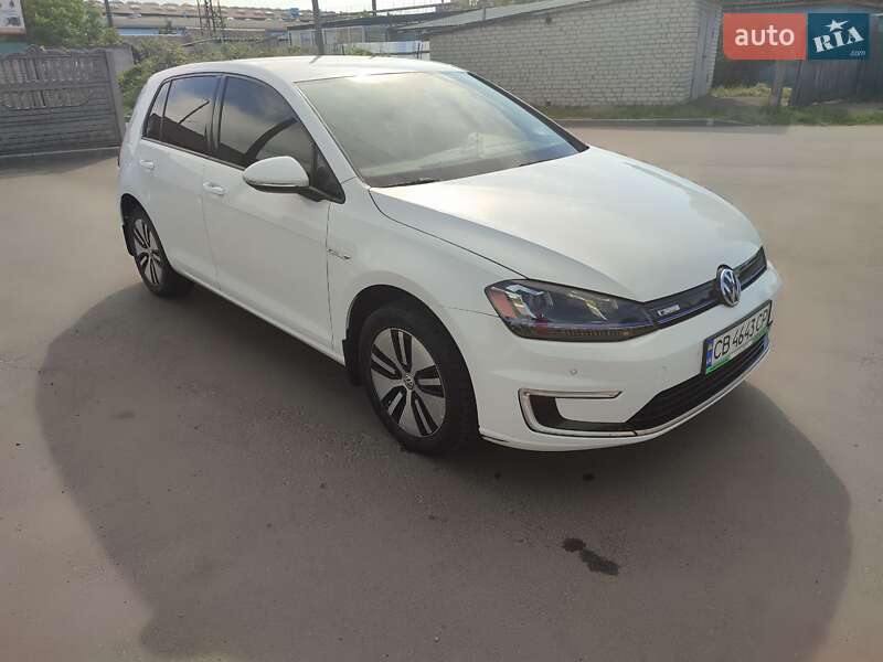 Хэтчбек Volkswagen e-Golf 2015 в Бахмаче
