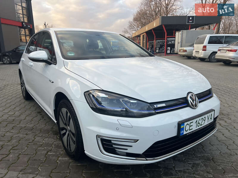 Хэтчбек Volkswagen e-Golf 2020 в Новоселице
