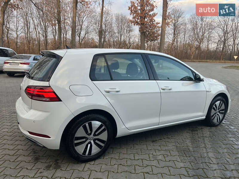 Хэтчбек Volkswagen e-Golf 2020 в Новоселице
