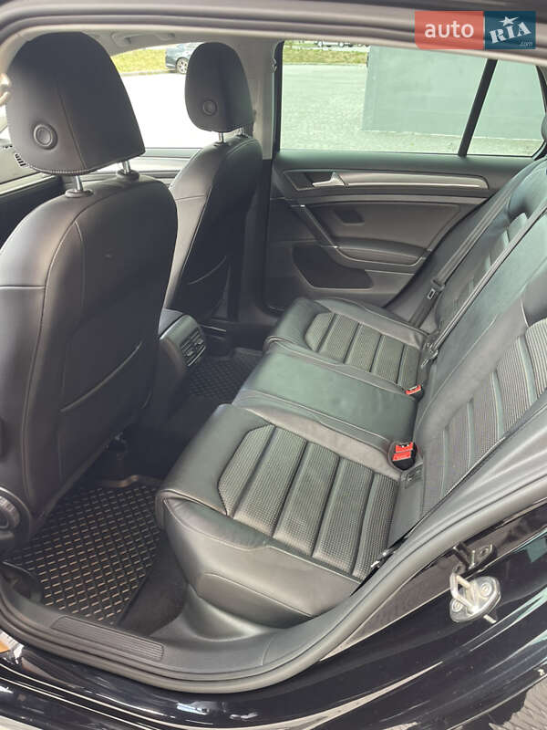 Хэтчбек Volkswagen e-Golf 2018 в Виннице