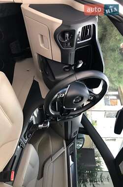 Хэтчбек Volkswagen e-Golf 2017 в 