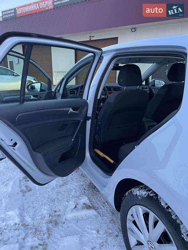 Хетчбек Volkswagen e-Golf 2018 в Хмельницькому