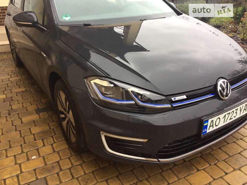 Хэтчбек Volkswagen e-Golf 2020 в Ужгороде