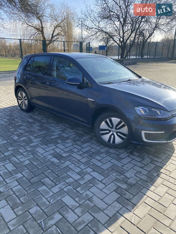Хетчбек Volkswagen e-Golf 2015 в Кам'янці