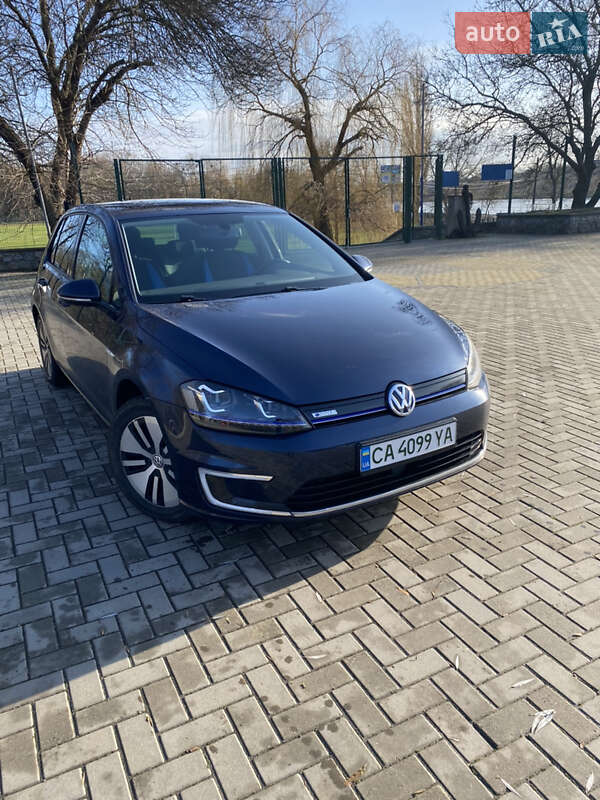 Хетчбек Volkswagen e-Golf 2015 в Кам'янці