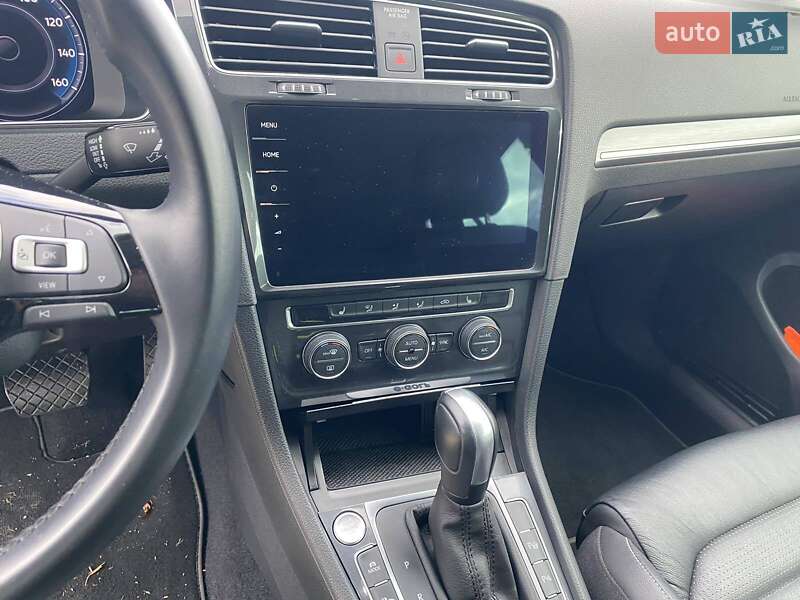 Хетчбек Volkswagen e-Golf 2019 в Ужгороді