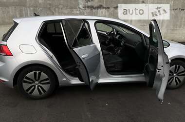 Хэтчбек Volkswagen e-Golf 2015 в Львове