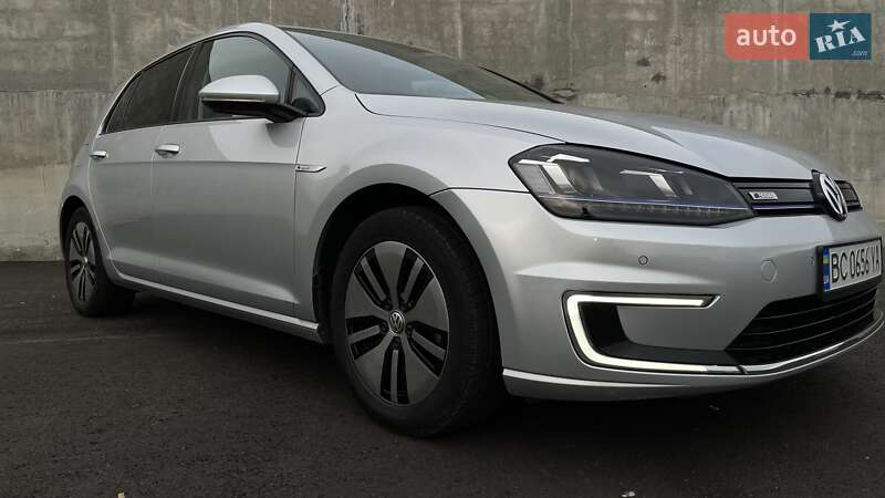 Хэтчбек Volkswagen e-Golf 2015 в Львове