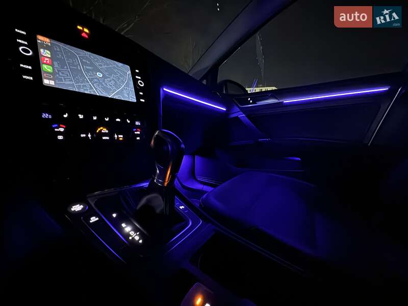 Хэтчбек Volkswagen e-Golf 2015 в Львове