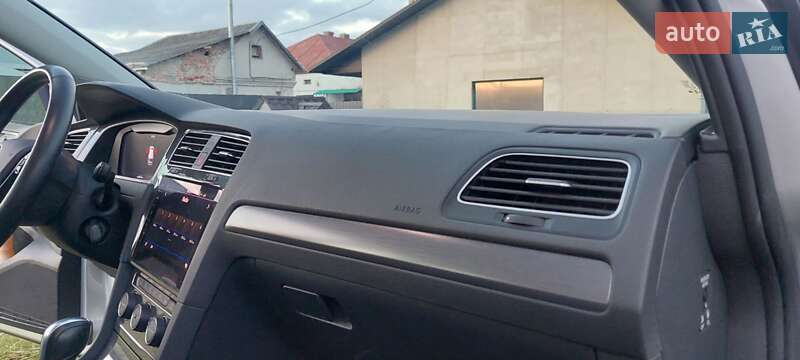 Хетчбек Volkswagen e-Golf 2020 в Тернополі