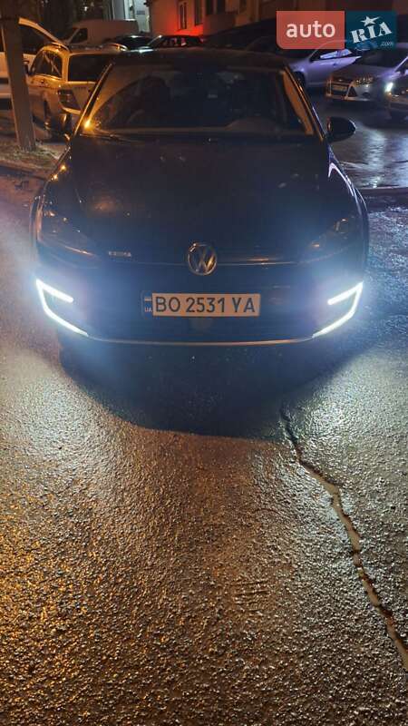 Хэтчбек Volkswagen e-Golf 2017 в Тернополе фото 4 Хэтчбек Volkswagen e-Golf 2017 в Тернополе