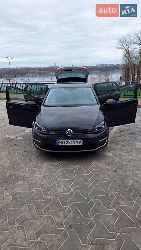 Хэтчбек Volkswagen e-Golf 2017 в Тернополе фото 11 Хэтчбек Volkswagen e-Golf 2017 в Тернополе