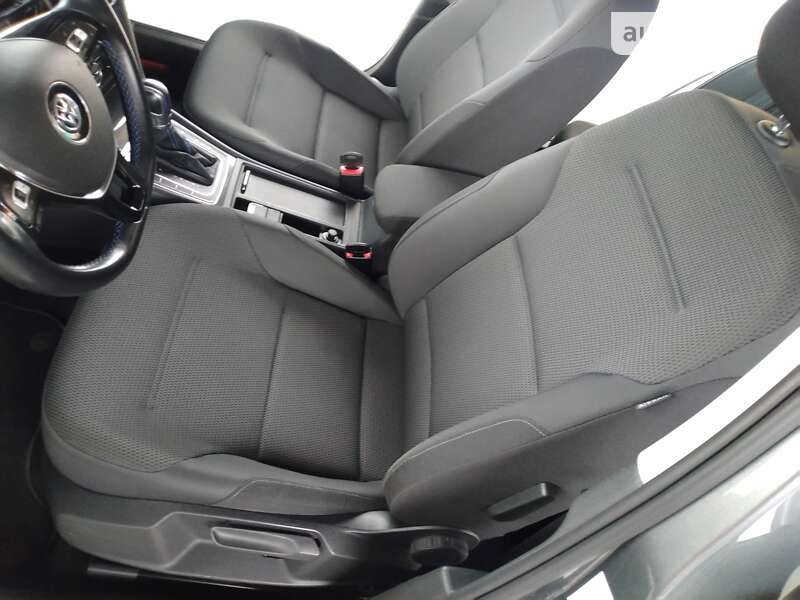 Хэтчбек Volkswagen e-Golf 2018 в Хмельницком