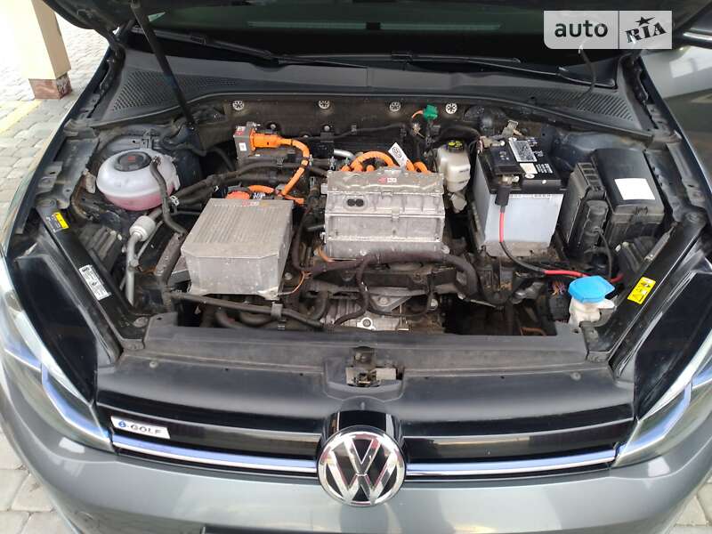 Хэтчбек Volkswagen e-Golf 2018 в Хмельницком