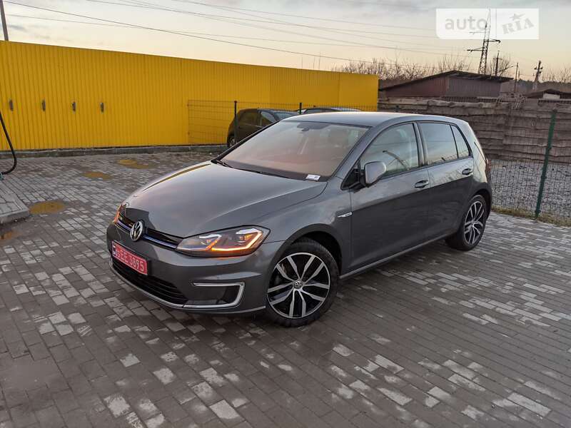Хэтчбек Volkswagen e-Golf 2018 в Шепетовке
