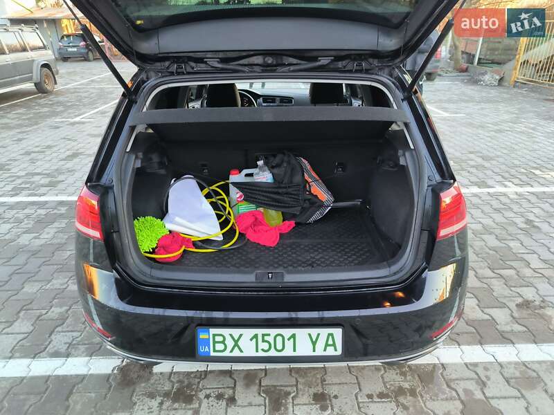 Хетчбек Volkswagen e-Golf 2018 в Києві