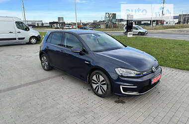 Хэтчбек Volkswagen e-Golf 2015 в Львове