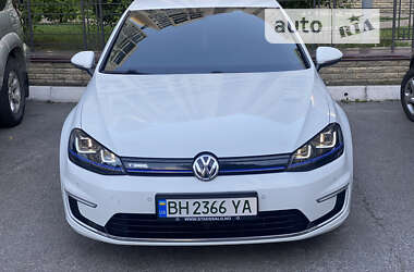 Хетчбек Volkswagen e-Golf 2014 в Києві