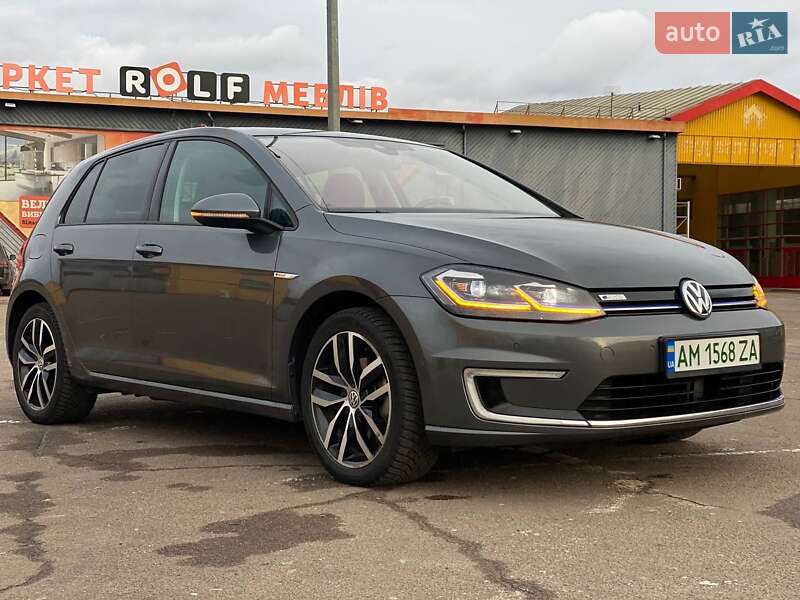 Хэтчбек Volkswagen e-Golf 2018 в Житомире