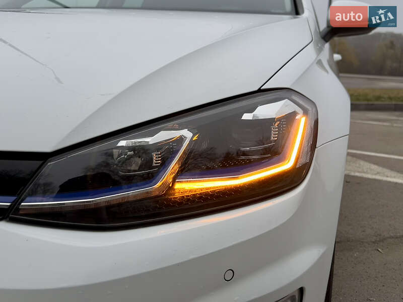 Хэтчбек Volkswagen e-Golf 2019 в Виннице