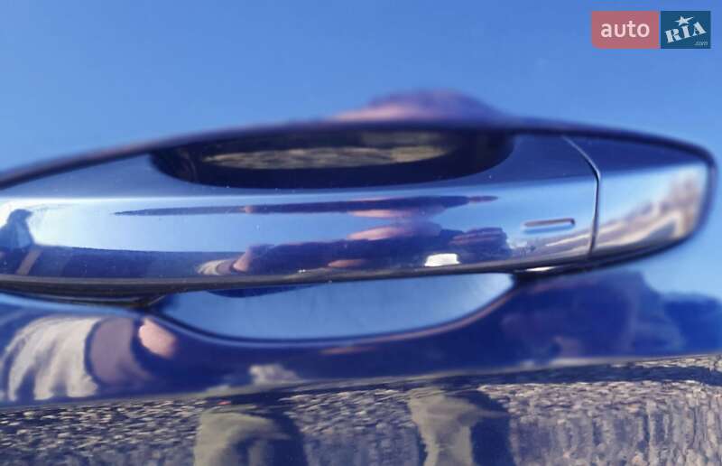 Хэтчбек Volkswagen e-Golf 2017 в Кривом Роге