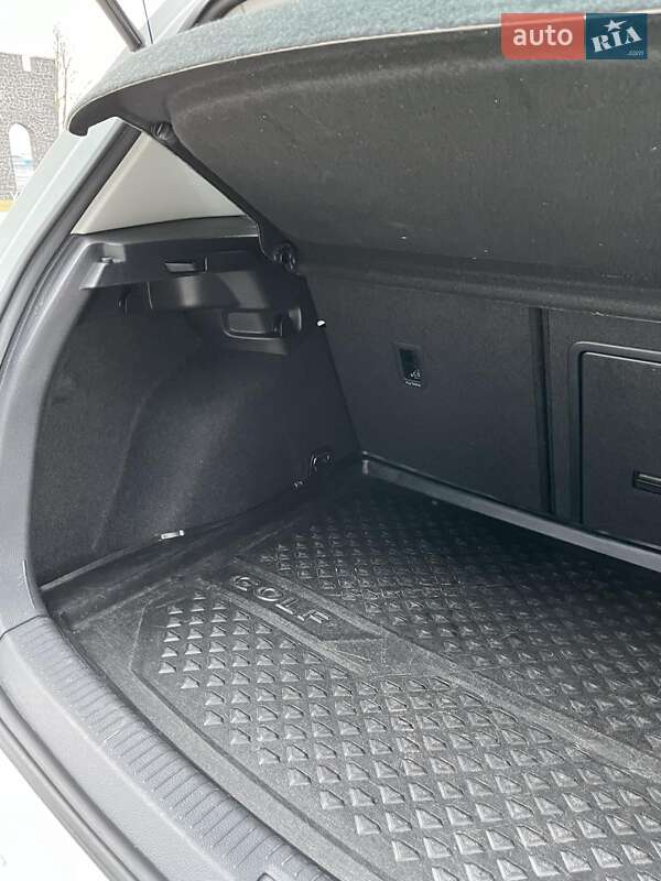 Хетчбек Volkswagen e-Golf 2018 в Рівному