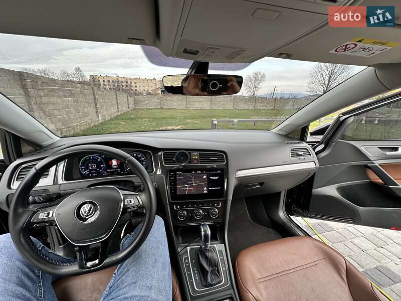 Хэтчбек Volkswagen e-Golf 2018 в Мукачево