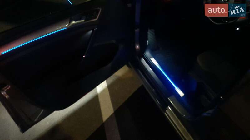 Хэтчбек Volkswagen e-Golf 2015 в Киеве